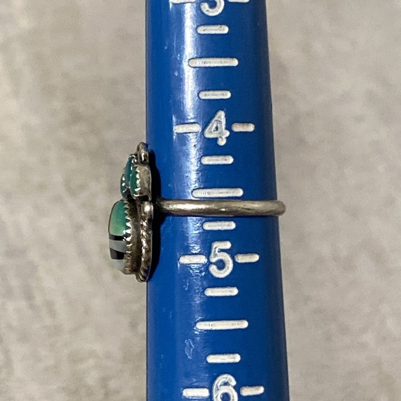 Sz 4.5 Zuni Sterling Silver Petit Point Turquoise Ring Stone Inlay Sun Face Vtg - Picture 9 of 10